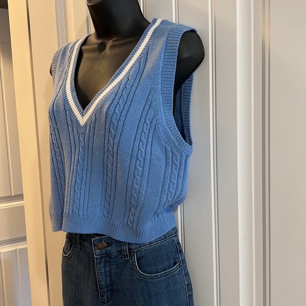 Knit sweater vest